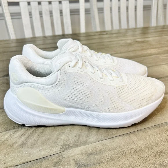 Lululemon Men’s All White Beyondfeel Running Shoes Size 10.5 - Picture 3 of 7
